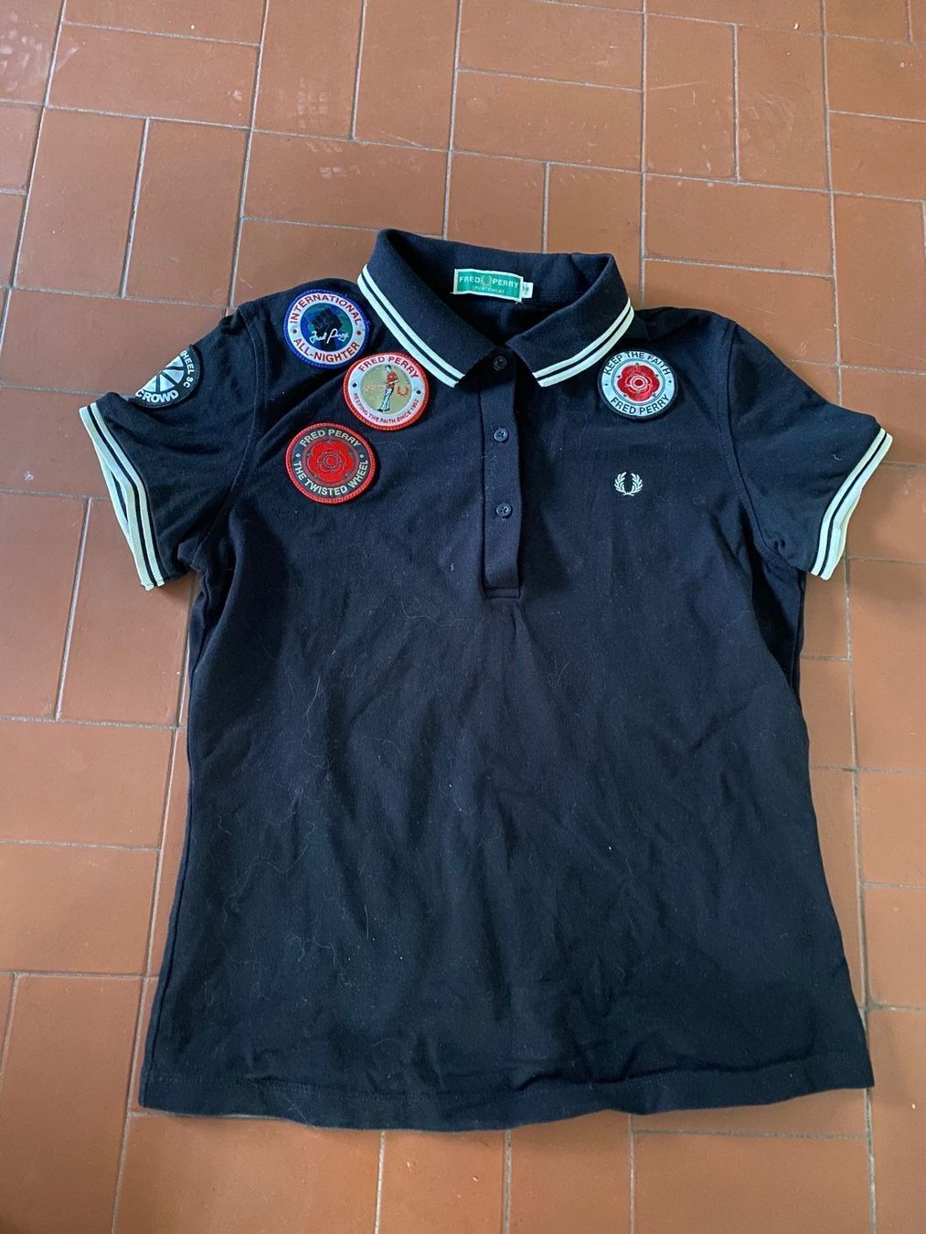 Fred Perry Polo-Shirts: Fred Perry Women Twisted Wheel Rar – Gebraucht aus Wallisellen von theadicts77