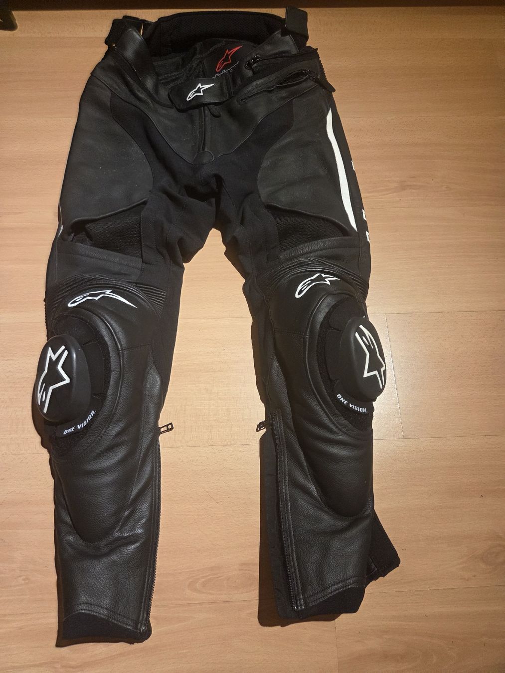 Pantaloni: Motorradhose Alpinestars Gr. 48 – Usato da Säriswil venduto da Gd4u