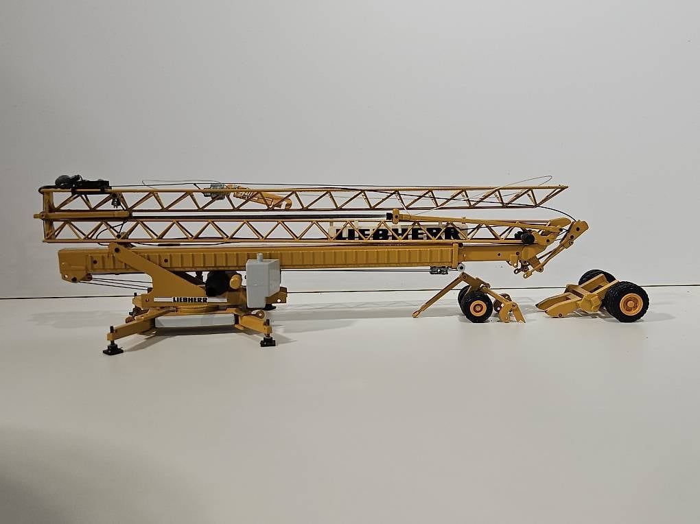 Liebherr Modellbausätze & Standmodelle: Liebherr 28K – Gebraucht aus Wittenbach von r_e_d87p 3