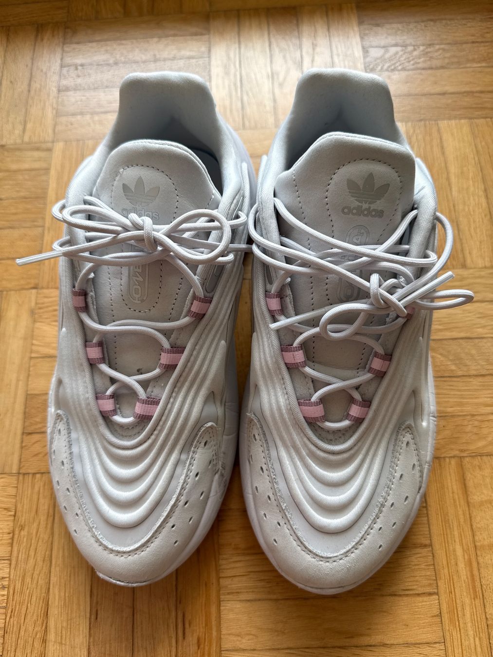 Adidas Damenschuhe: ADIDAS OZELIA SHOES 40 – Gebraucht aus Horgen von linuxrp