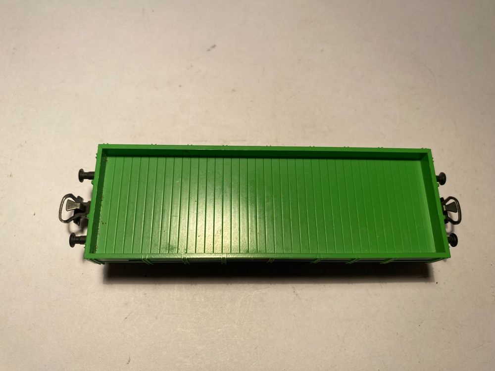 Märklin Niederbordwagen grün, AC Achsen 5