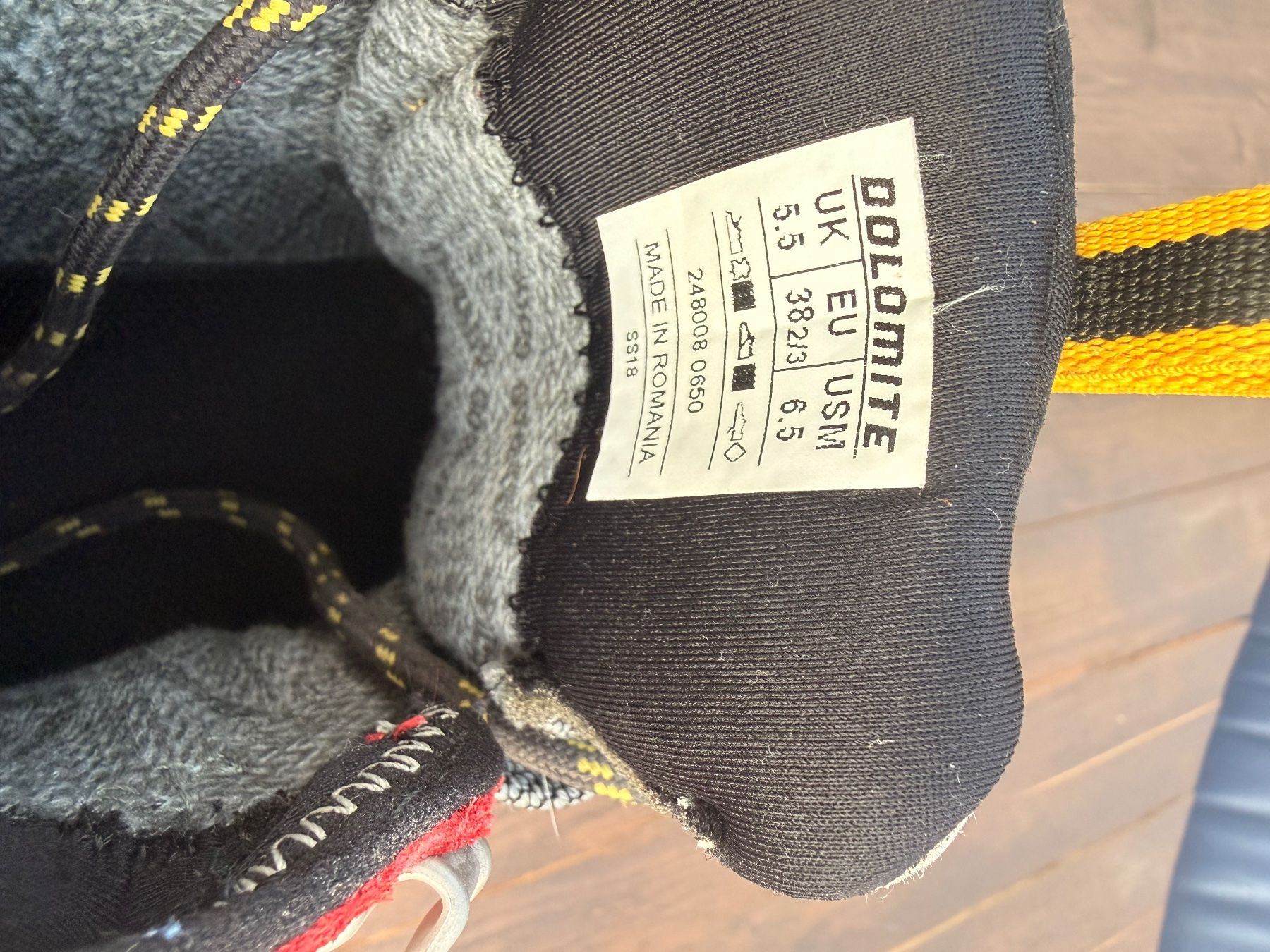 Dolomite Scarpe da donna: Wanderschuhe DOLOMITE Gore-Tex  Grösse 38.5 guter... – Usato da Menziken venduto da roz_w8mt 2