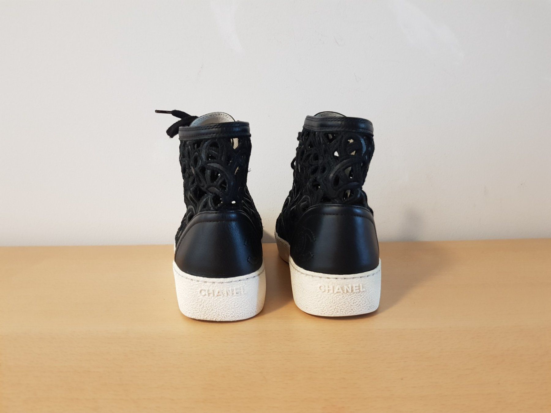 Chanel Scarpe da donna: Original Chanel Leder Sneaker Grösse 39 – Usato da Basel venduto da fafa68 2