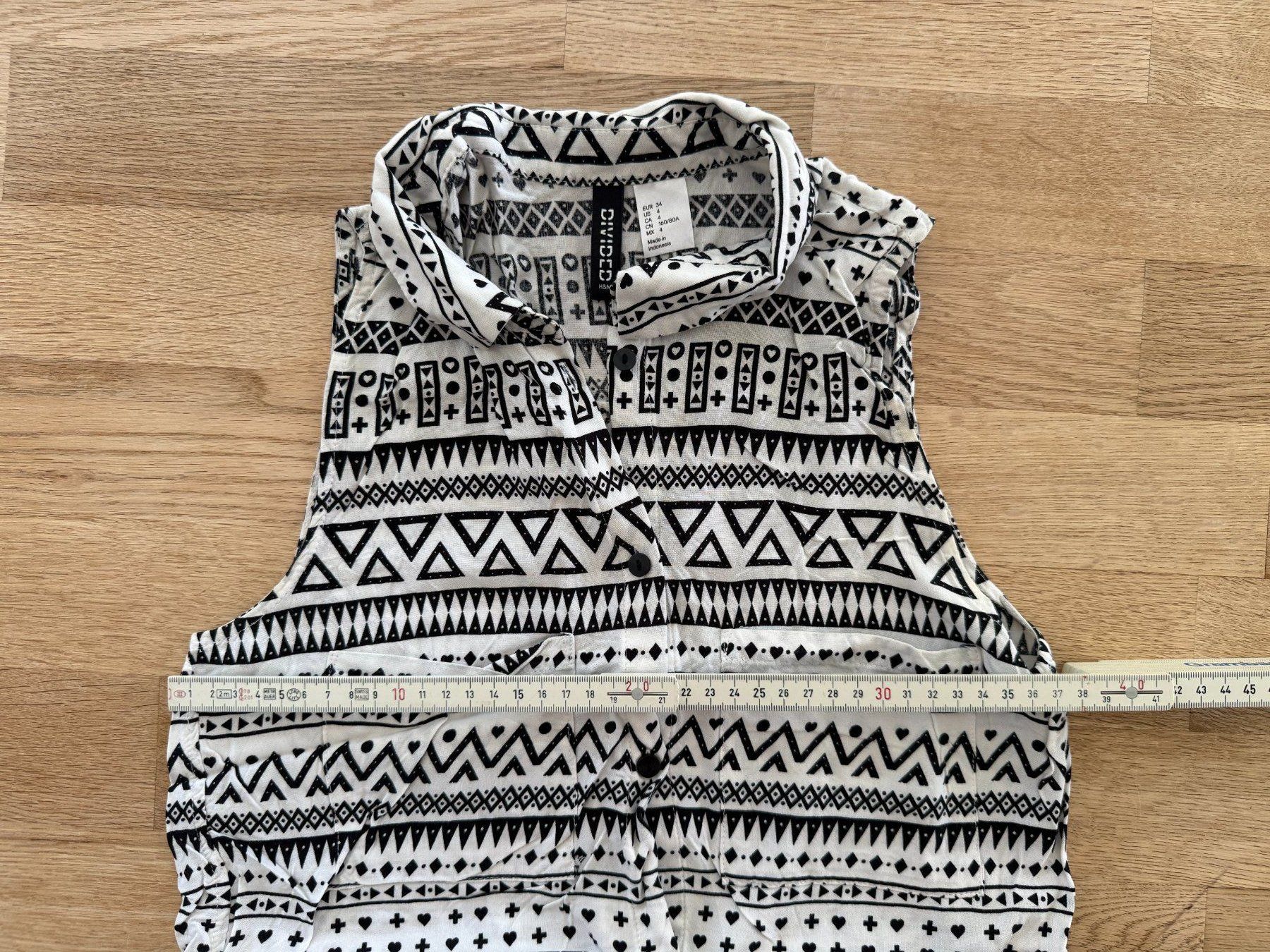 H&M Camicette: Spende MSF -  H&M - Bluse - Schwarz-Weiss-Ethnomuster -Gr 34 – Usato da Fällanden venduto da La_Natie 3