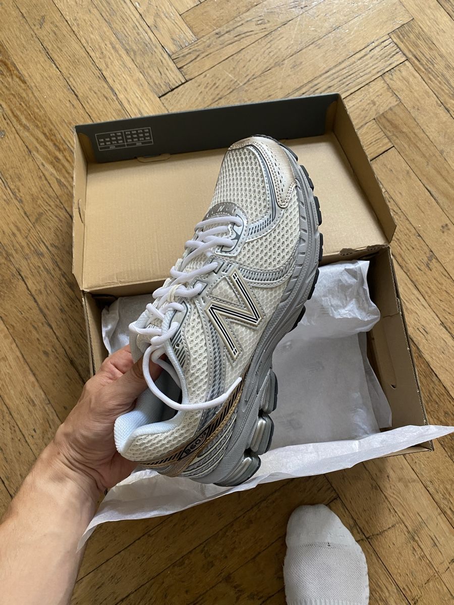 New Balance Scarpe da uomo: New Balance ML860SG2, 44.5 EUR – Nuovo e nell'imballaggio originale da Zürich venduto da SunnySeller 1