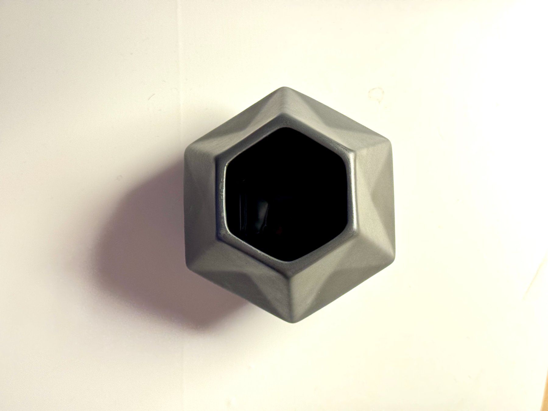 Ikea Blumentöpfe: IKEA Mini-topf / vase,  keramik, origami-style – Gebraucht aus Schlieren von Edgar_k 5