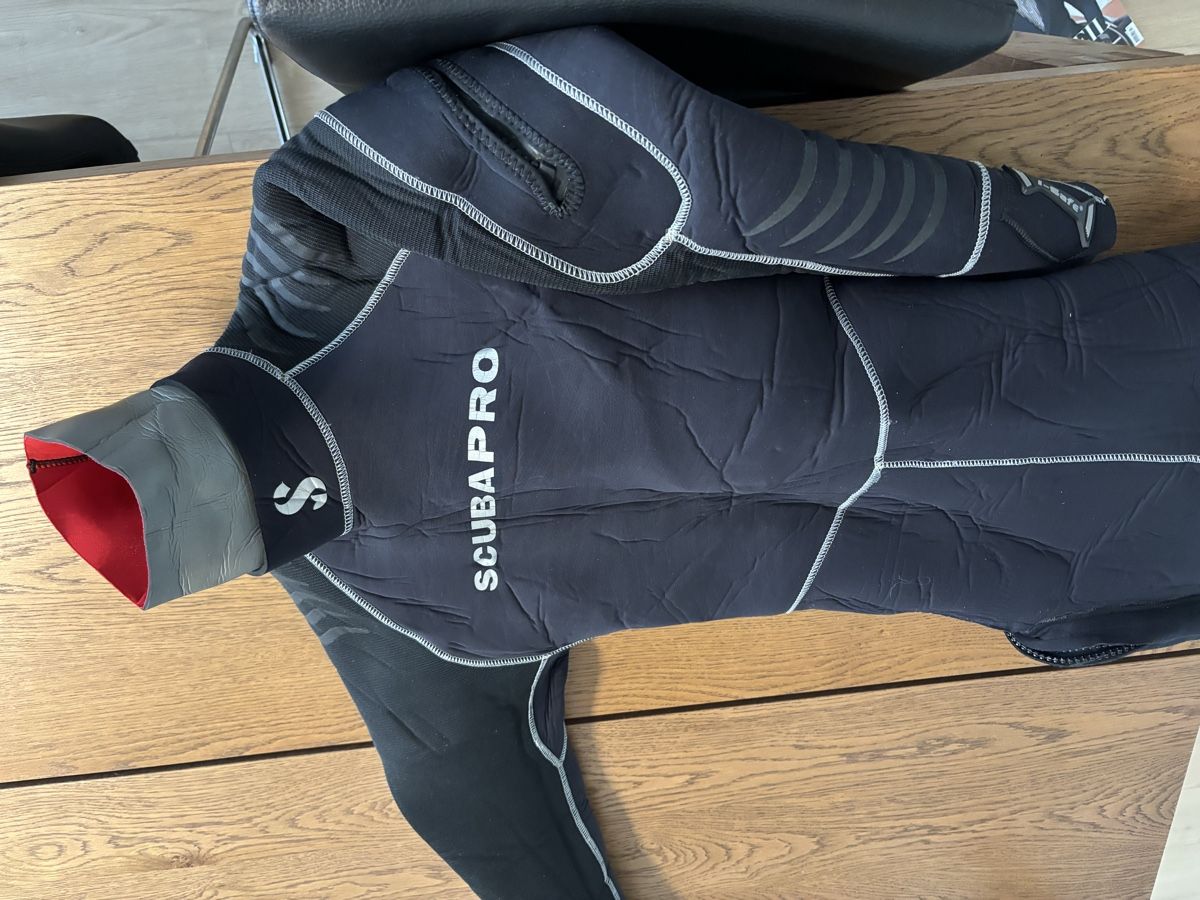 Scubapro Tauchanzüge: Scubapro Halbtrockentauchanzug Grösse M – Gebraucht aus Erlach von Louis022 6