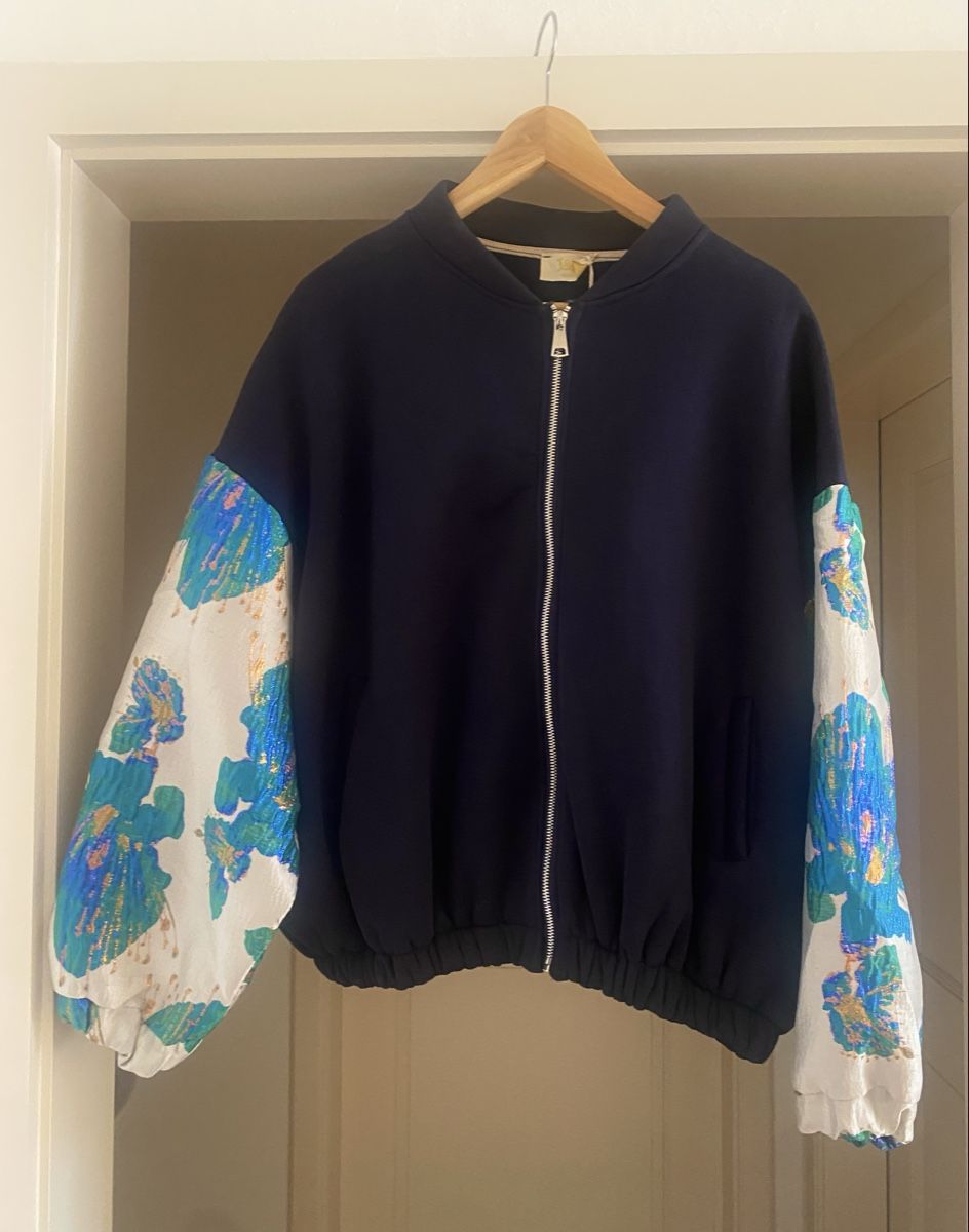 Vestes: Magnifique pull-veste – Neuf (Voir description) à Bulle par Hilare01