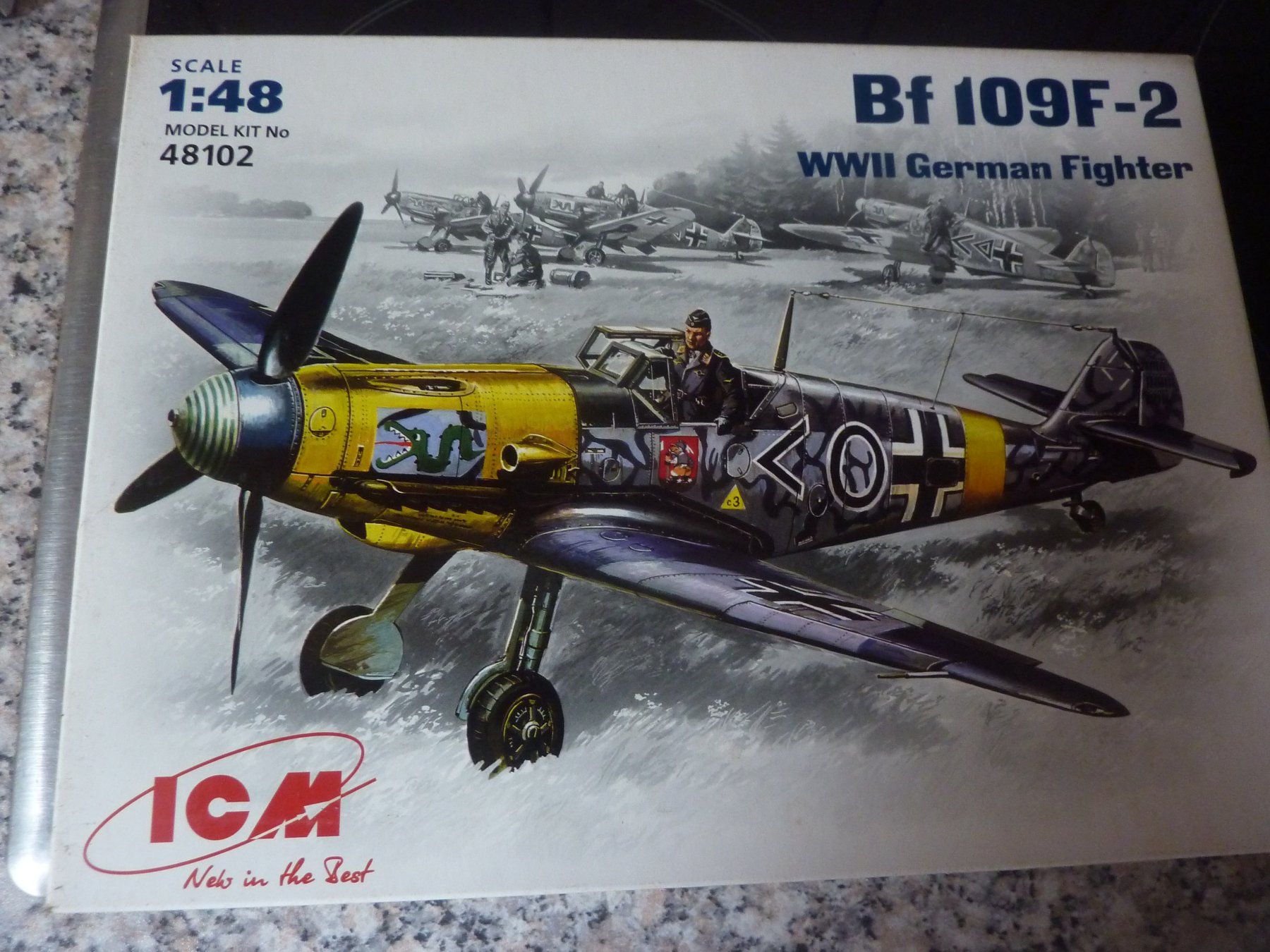 Kits de montage: GERMAN – Neuf avec emballage d'origine à Balsthal par bouteliee