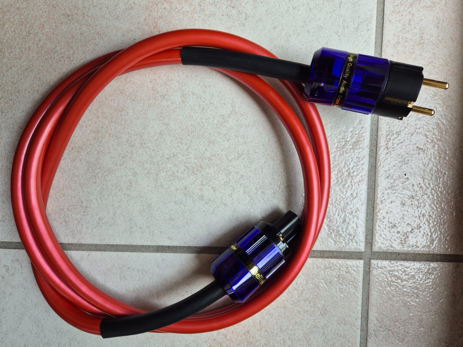 Isotek Cavi: IsoTek EVO3 Optimum Netzkabel (SchuKo/C15) 2.0m – Usato da Beringen venduto da 2015ursh