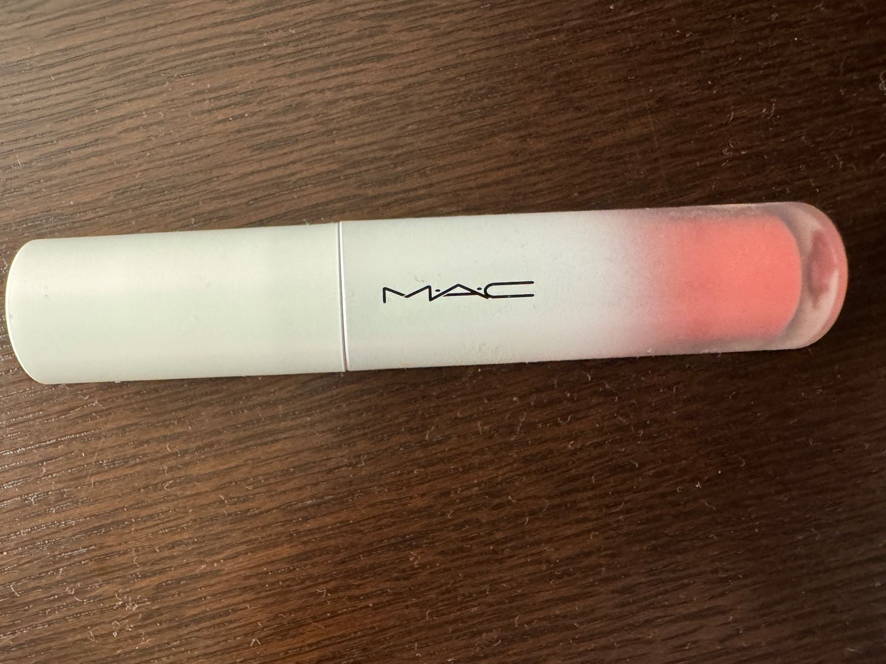 Make-up: MAC, beam liquid blush, Ice Gleam – Usato da Basel venduto da Pacco09