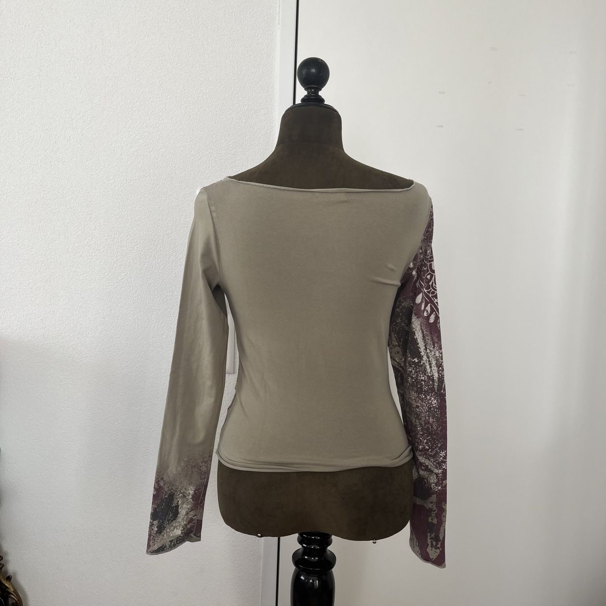 Guess Top: Guess Top – Nuovo (secondo la descrizione) da Zug venduto da saskia-chiara 3
