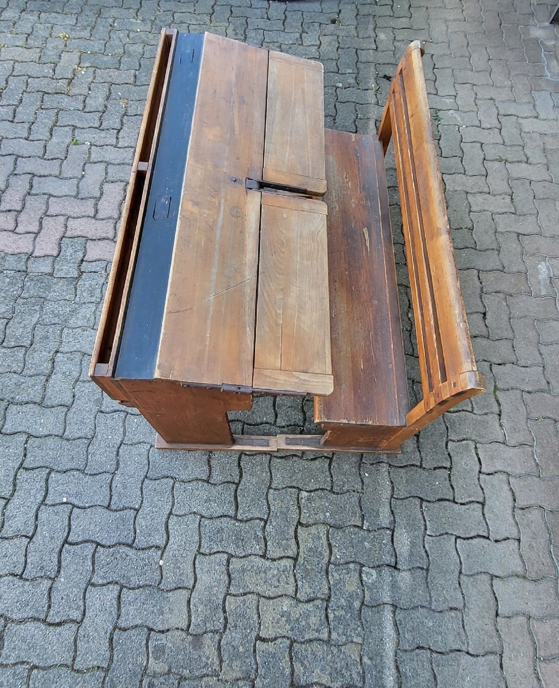 Scrivanie: Altes Schulpult  – Usato da Dübendorf venduto da chr_6mkh 5