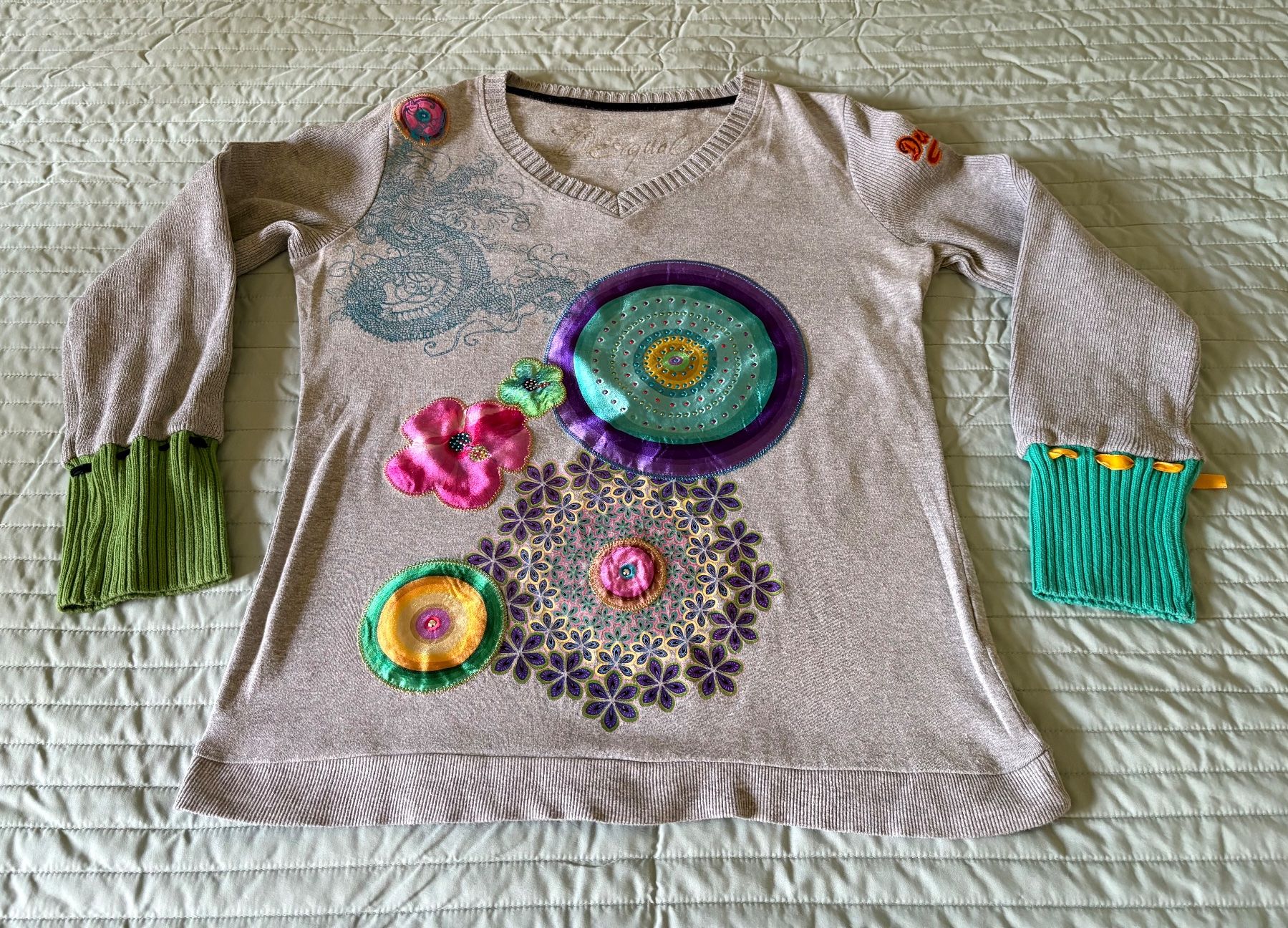 Desigual Maglioni & Felpe: Desigual Pullover/multicolor, XL, grau/ Mandalas, Arm Strick – Usato da Rikon im Tösstal venduto da miarosen 1