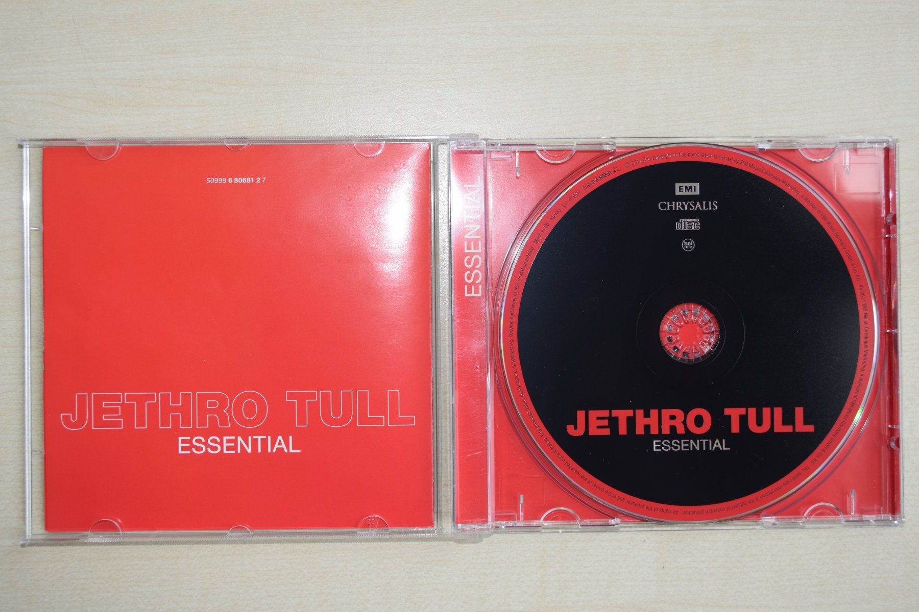 CDs: Jethro Tull Essential CD (963) – D'occasion à Reutigen par DONDON55 2