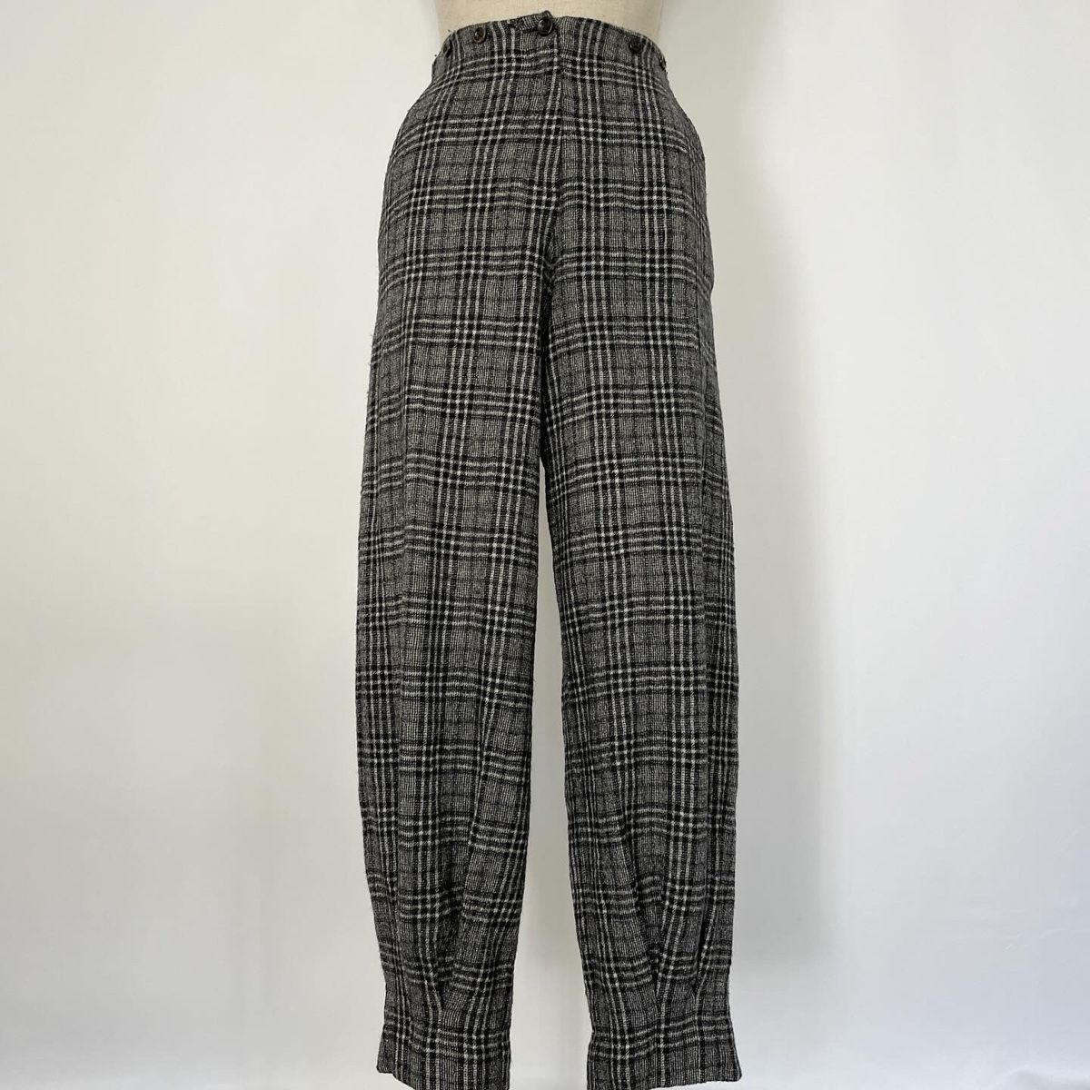 Pantaloni: CREA CONCEPT Pants – Nuovo (secondo la descrizione) da Emmen venduto da Avviivva_Com2023