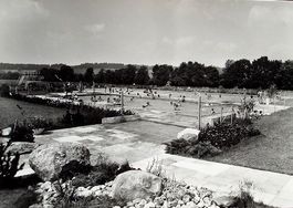 ANDELFINGEN ZH Schwimmbad