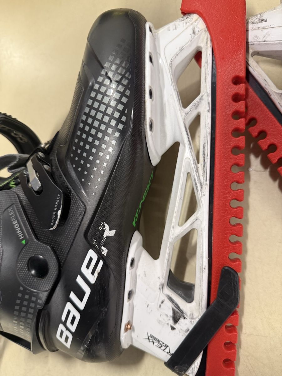 Bauer Pattini da ghiaccio: Bauer Konekt Goalieschlittschuh – Usato da Pfyn venduto da thi_rs87 4