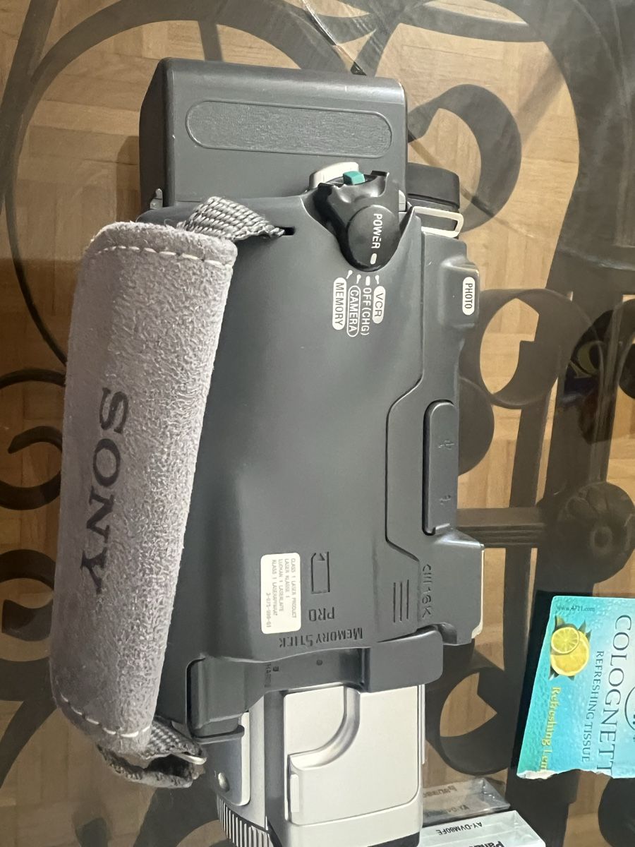 Sony Videocamere: Sony Handycam DCR-TRV60 E – Usato da Zürich venduto da jao_2bx7 8
