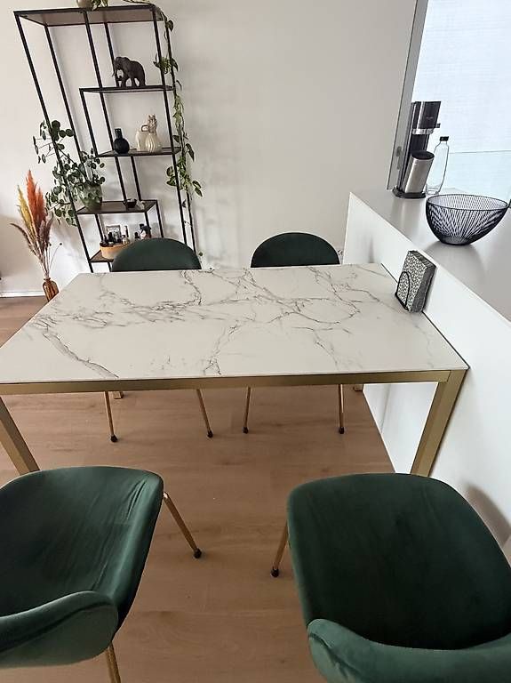 Tavoli: Esstisch 140x80cm – Usato da Davos Dorf venduto da marina-meisser 1
