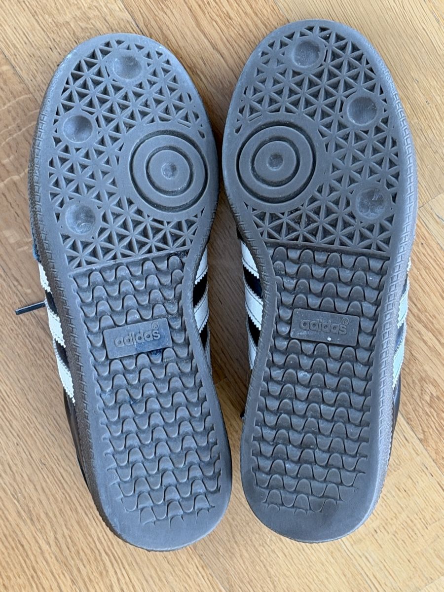 Adidas Herrenschuhe: Adidas Samba, Grösse 41 1/3, guter Zustand, Schwarz-Weiss – Gebraucht aus Kreuzlingen von Littelmisssunshine 1