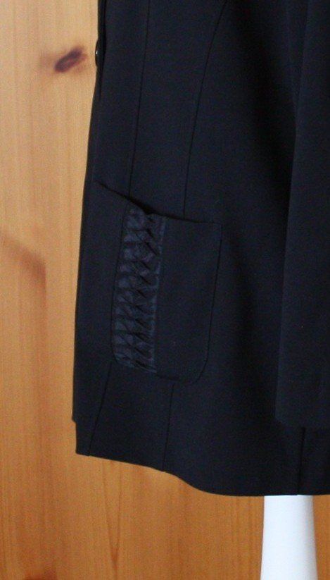 Giacche: Jacke Blazer DORIS STREICH schwarz Gr. 46 – Usato da Flüelen venduto da Diversicum-Curvy 3
