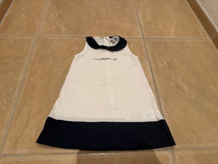 Armani schönes Kleid, 4J 104