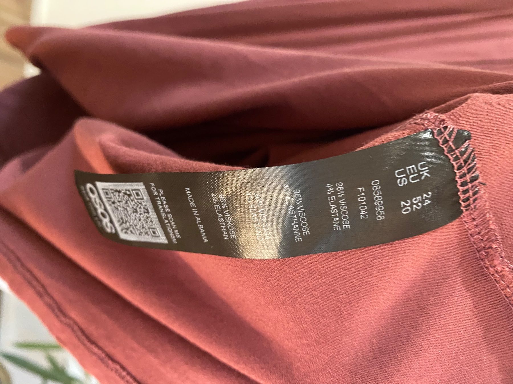 Asos Röcke: Asos Jupe Rock dunkelrosa Gr. 52 – Gebraucht aus Pratteln von a23_j2gs 7