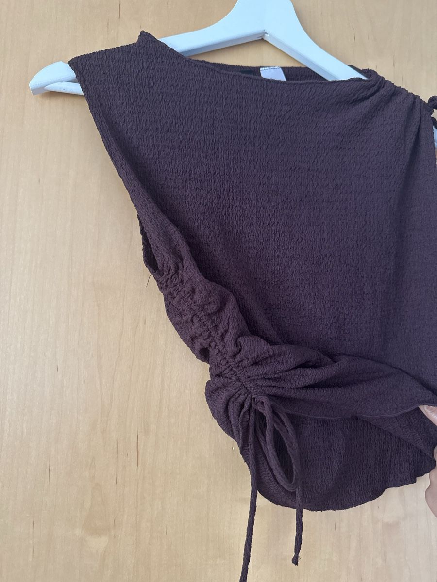 H&M Tops: Oberteil Damen – D'occasion à Wilen (Sarnen) par aninaschwab 1