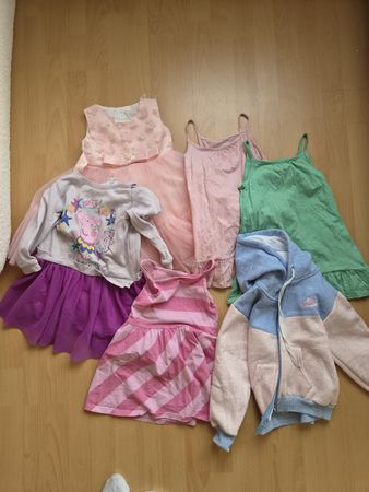 Kleider Paket Grösse 98/104