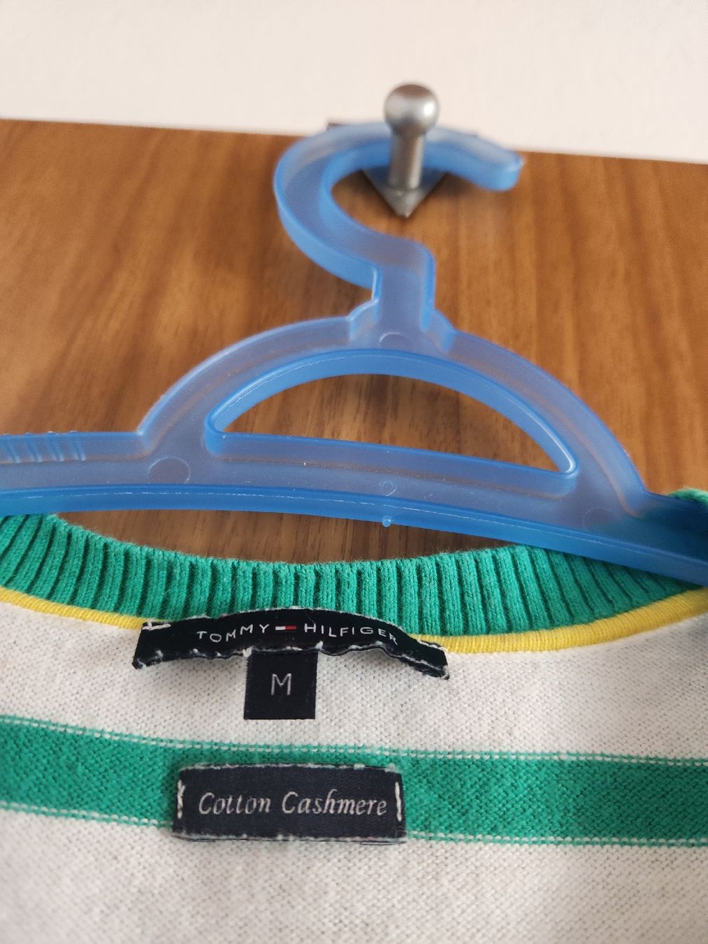Tommy Hilfiger Maglioni & Felpe: Pull Tommy Hilfiger rayé blanc vert taille M  – Usato da Niedergösgen venduto da Eva2410 6