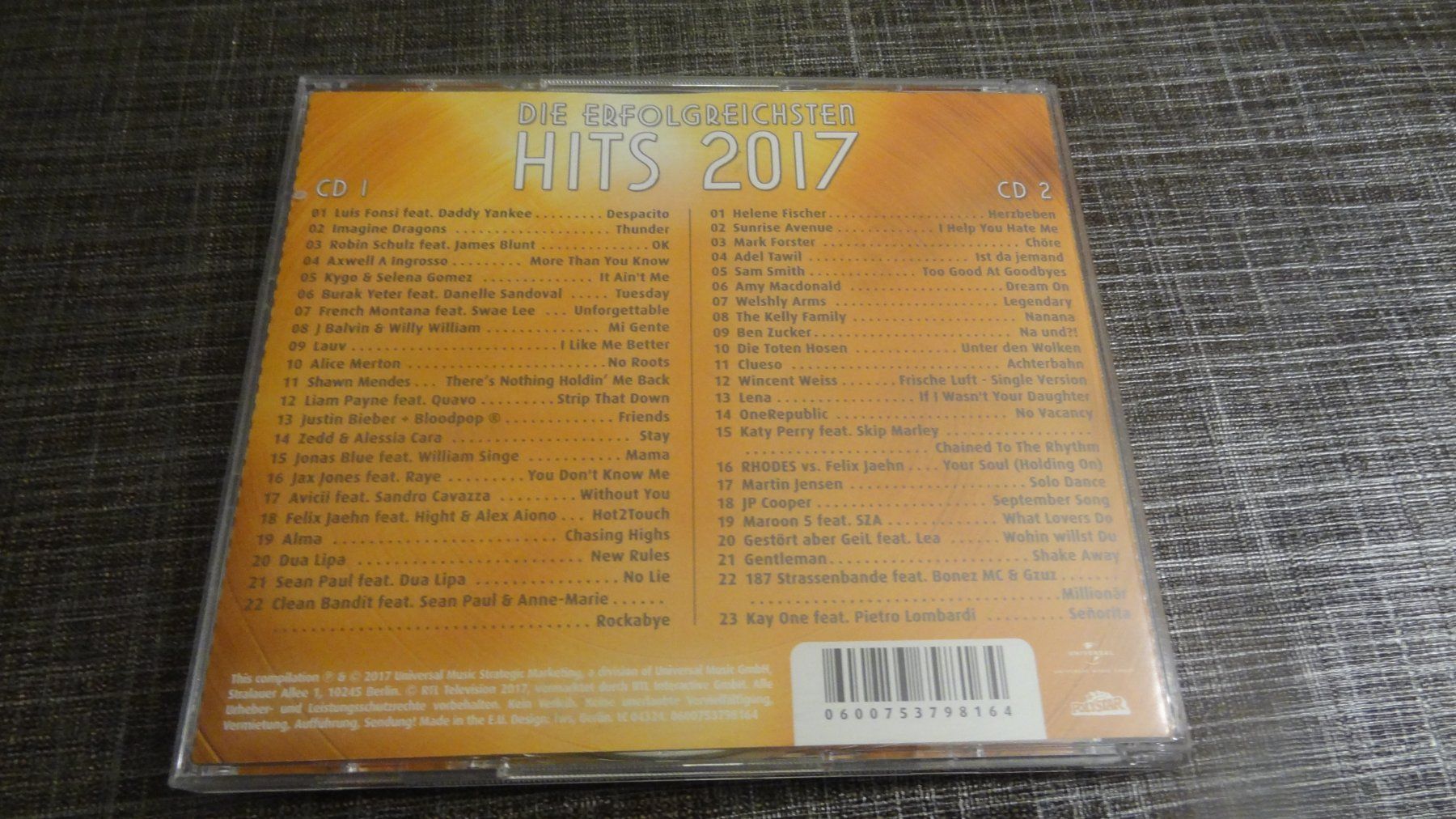 CDs: Die Ultimative Chartshow - Die erfolgreichsten Hits 2017 CD – Gebraucht aus Olten von Disc-Ausverkauf 1