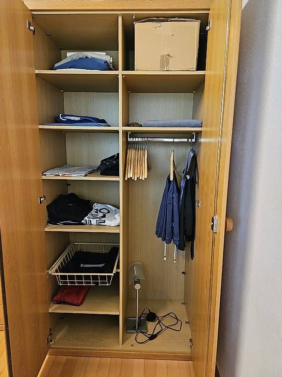 Armadi: Kleiderschrank Kinderzimmer Holzoptik – Usato da Neuenkirch venduto da Unicorn3759 2