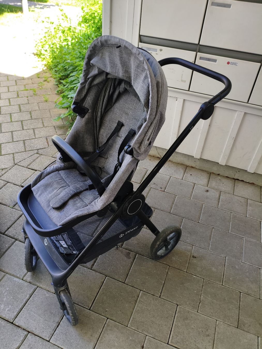 Stokke Carrozzine: Stokke Beat Kinderwagen inkl. Babyschale & Sitz – Usato da Volketswil venduto da Bane88 6