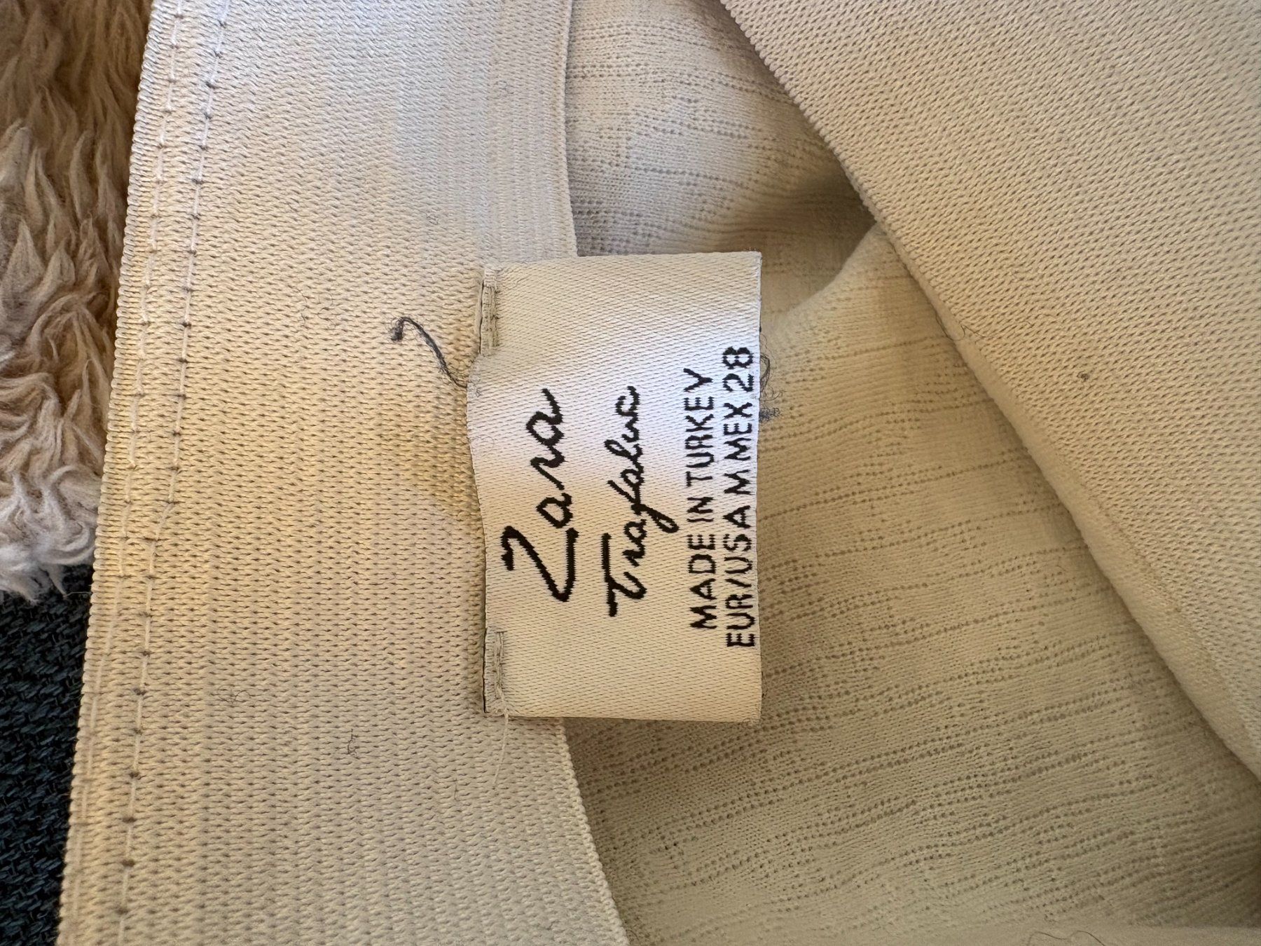 Zara Gonne: Zara cream mini skirt S / 36 – Usato da Fribourg venduto da georgeabottino 2
