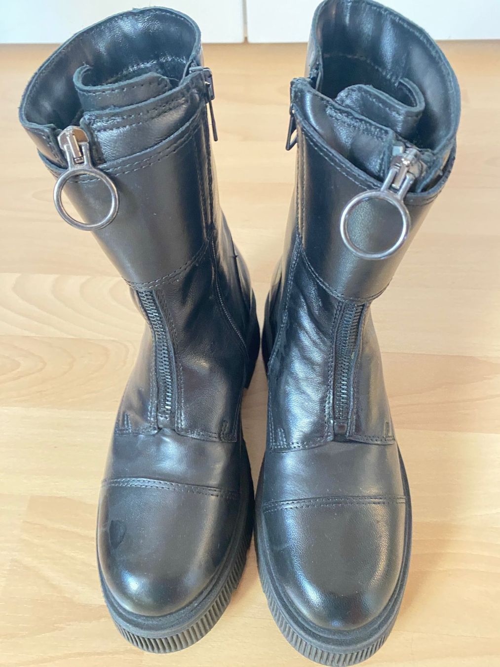 Scarpe da donna: Winterboots, Leder, neu, Gr. 36, schwarz – Nuovo (secondo la descrizione) da Rothrist venduto da lil_tg5m