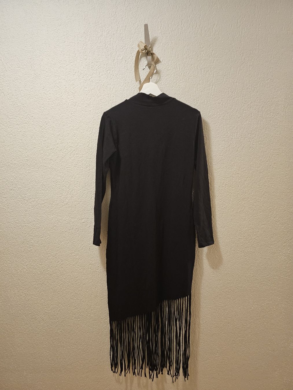 H&M Vestiti: Elegantes schwarzes Kleid mit Fransen Gr L – Usato da Bern venduto da Oscarella 2