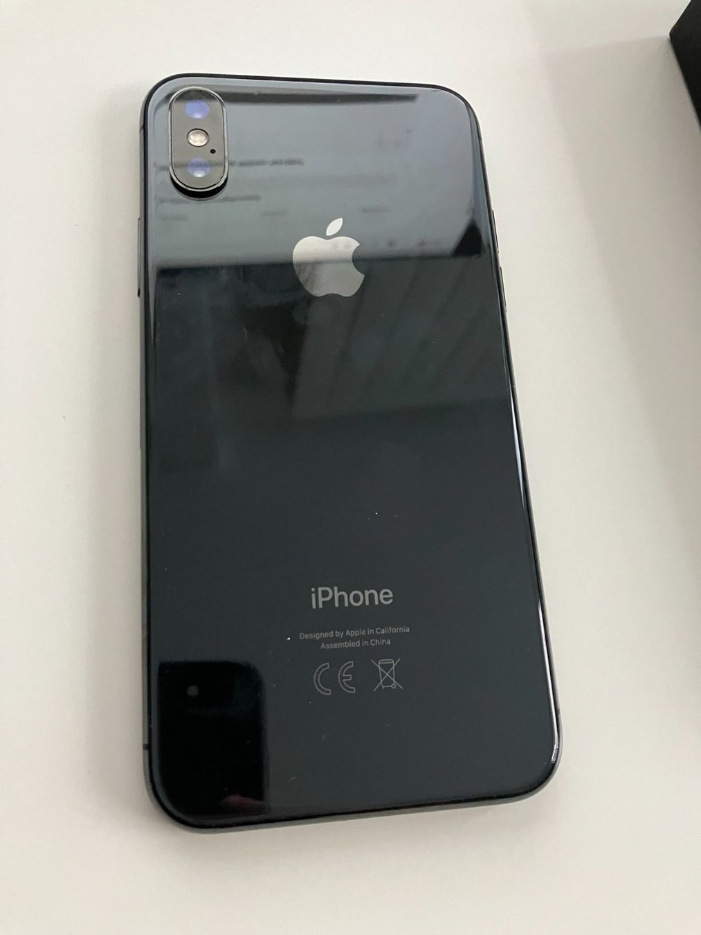 Apple Handys / Smartphones: iPhone X mit 64 GB, schwarz mit Karton – Gebraucht aus Oberrieden von MarkF1