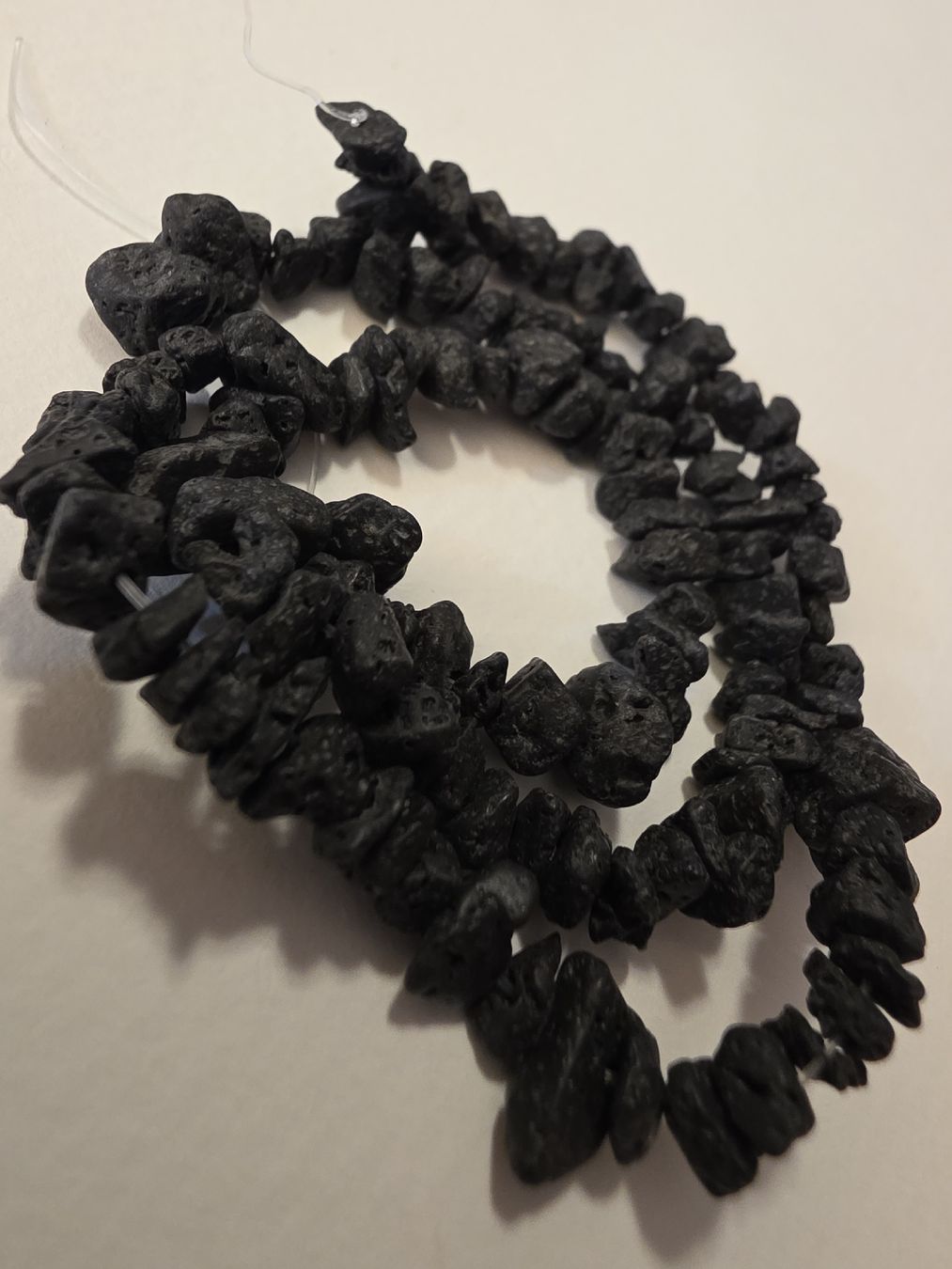 Mineralien & Heilsteine: Lava Splitter ca. 5-11mm. Strang – Neu und originalverpackt aus Menziken von Mirager 2