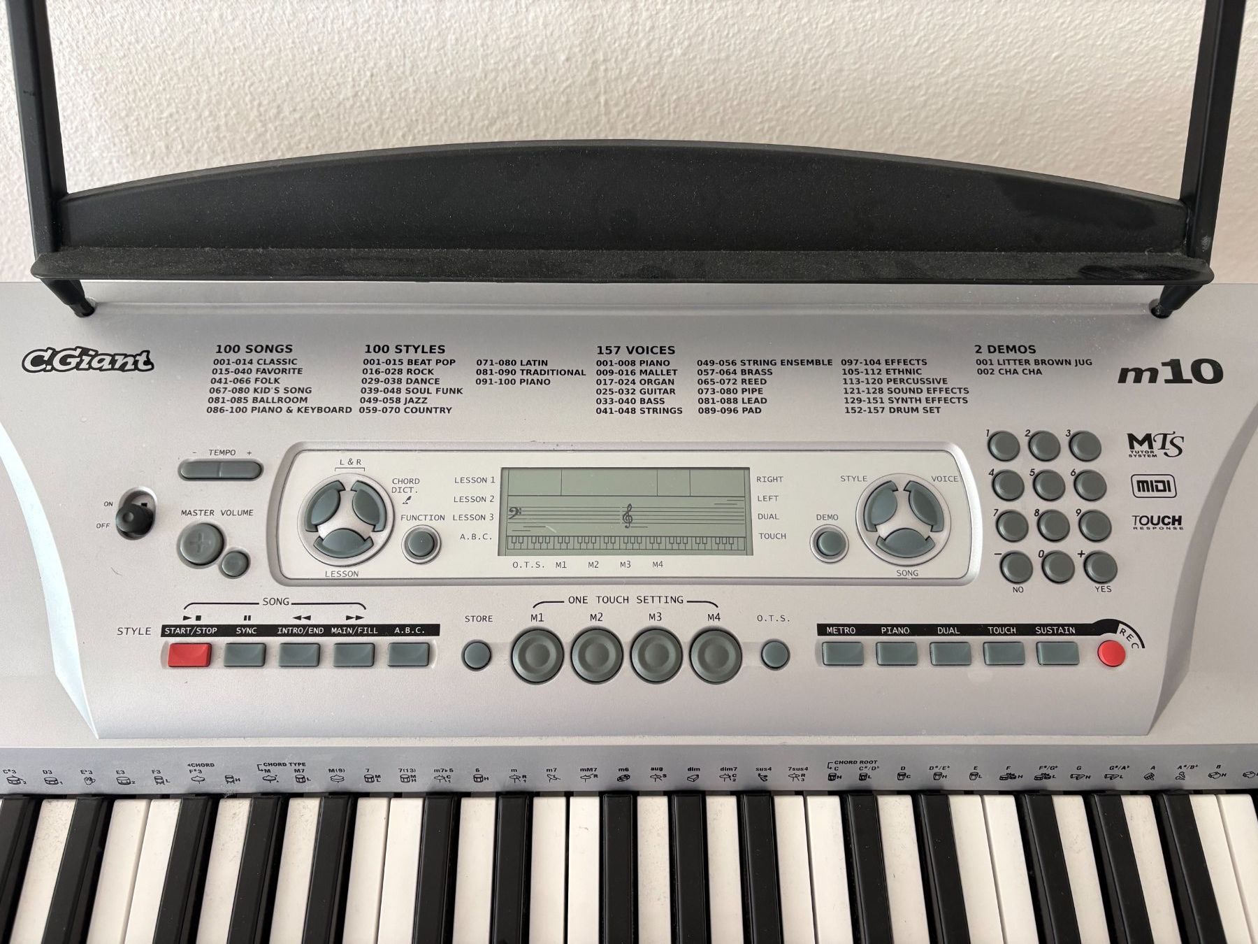 C.Giant Strumenti musicali: C.Giant m10 Keyboard guter Zustand – Usato da Luzern venduto da Juri-Luzern 1