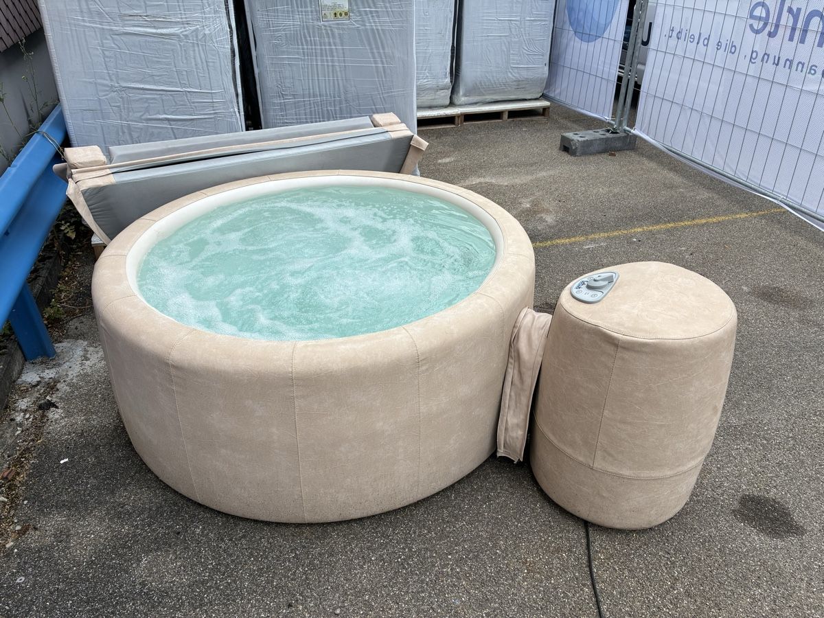 Whirlpool: Softub Sportster 140 mit Garantie – Usato da Oensingen venduto da Spaoutlet-Oensingen