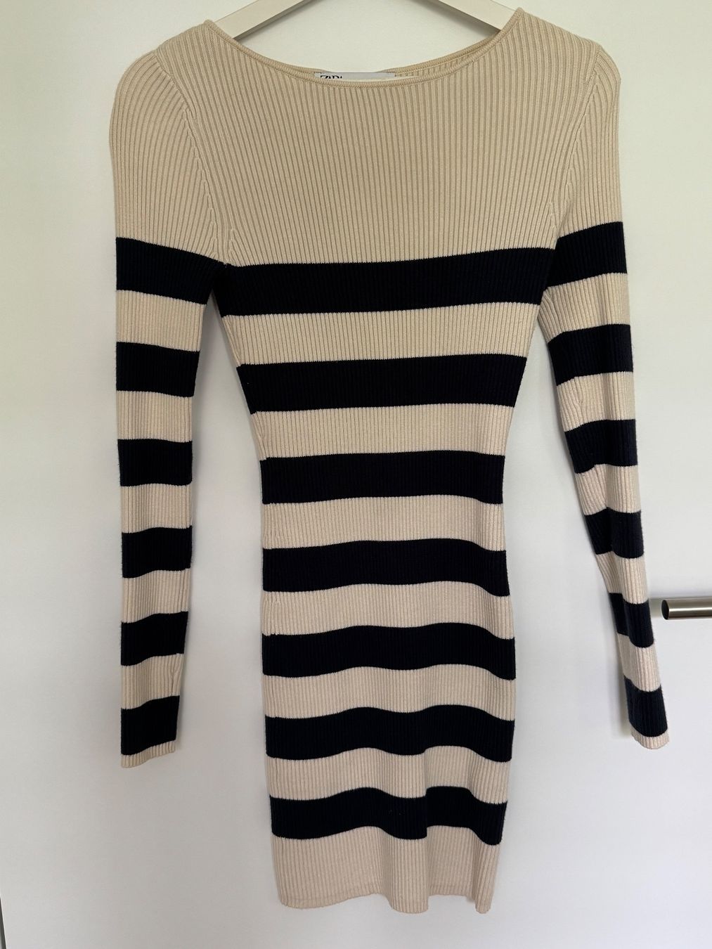 Zara Vestiti: Zara Strickkleid Gestreift (M) – Usato da Triesen venduto da antonellaaa_ 2