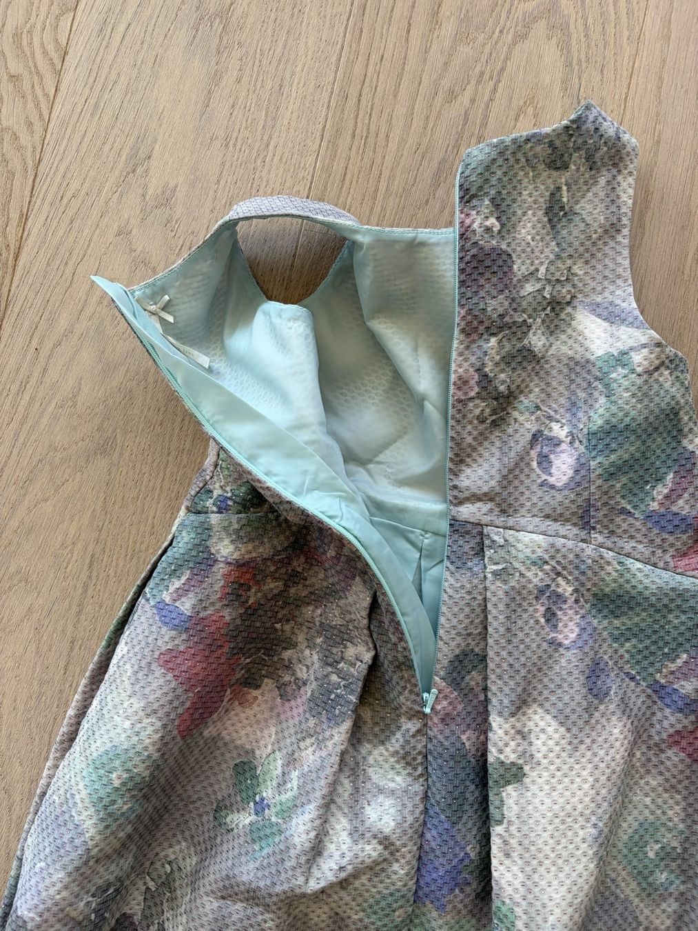 Next Vestiti & Gonne: Next Kleid Blumen Gr. 116 Mädchen – Usato da Affoltern am Albis venduto da TanGotan 1