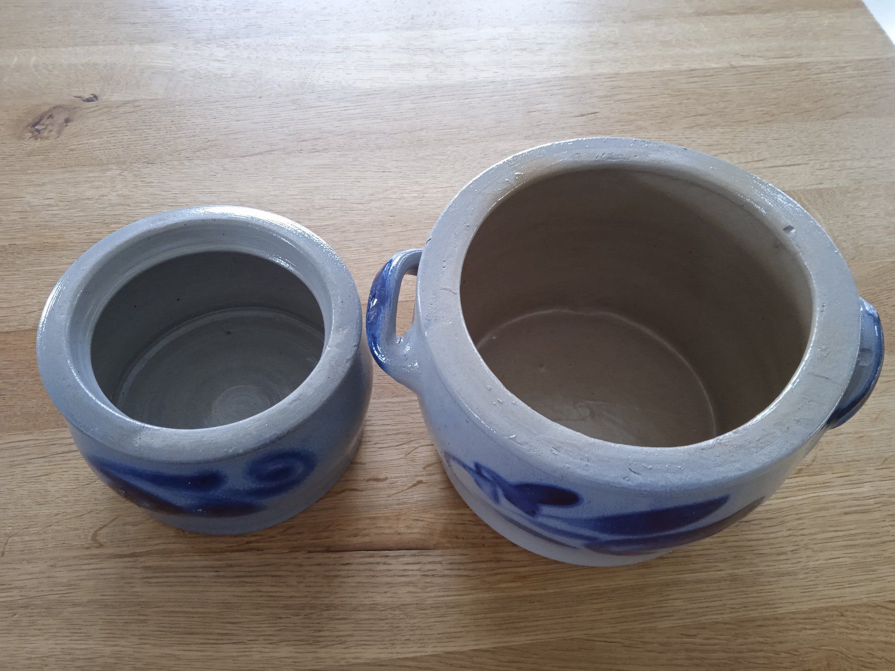 Pentole: Zwei Tontöpfe Grau/Blau bemalt – Usato da Rothrist venduto da MaSa82 1
