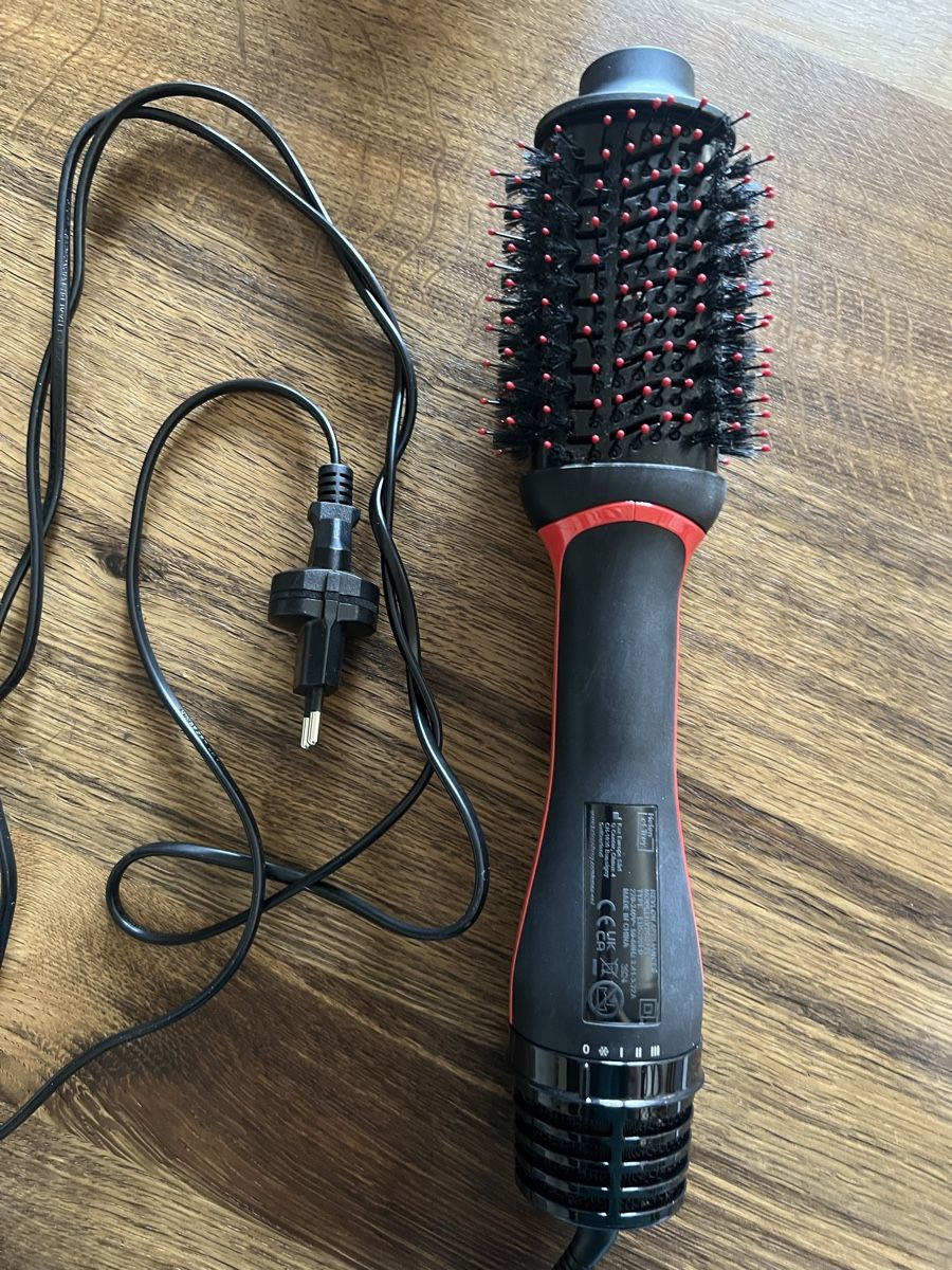 Revlon Sèche-cheveux: Revlon One-Step Volumizer Plus – D'occasion à Zürich par Nora321 3