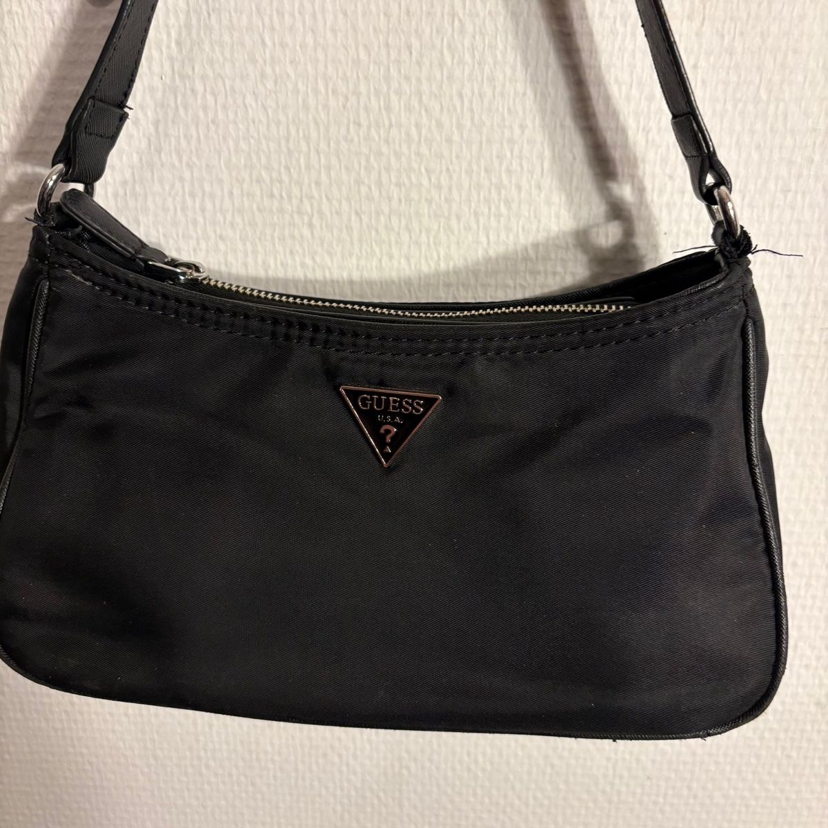 Guess Borse: Vintage Guess Bag (Black) – Nuovo (secondo la descrizione) da Bern venduto da gia_jqj7