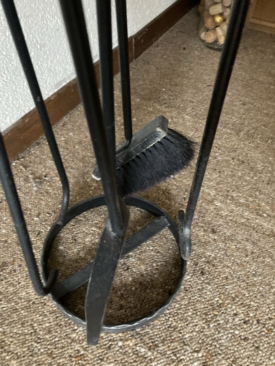 Camini: Kaminbesteck schwarz mit Messinggriff gebraucht – Usato da Aarwangen venduto da to-hirschi 2