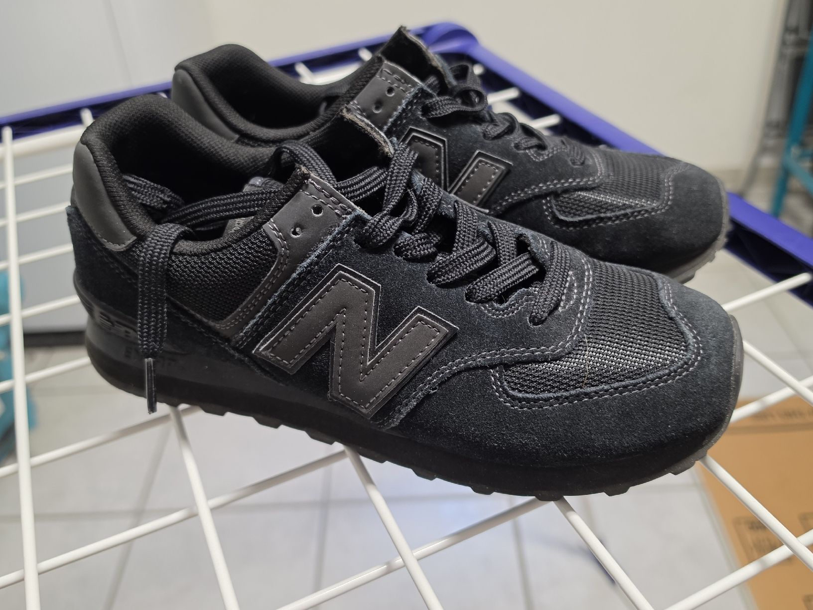 New Balance Herrenschuhe: New Balance, schwarz – Neu (gemäss Beschreibung) aus Safenwil von Flaboenel