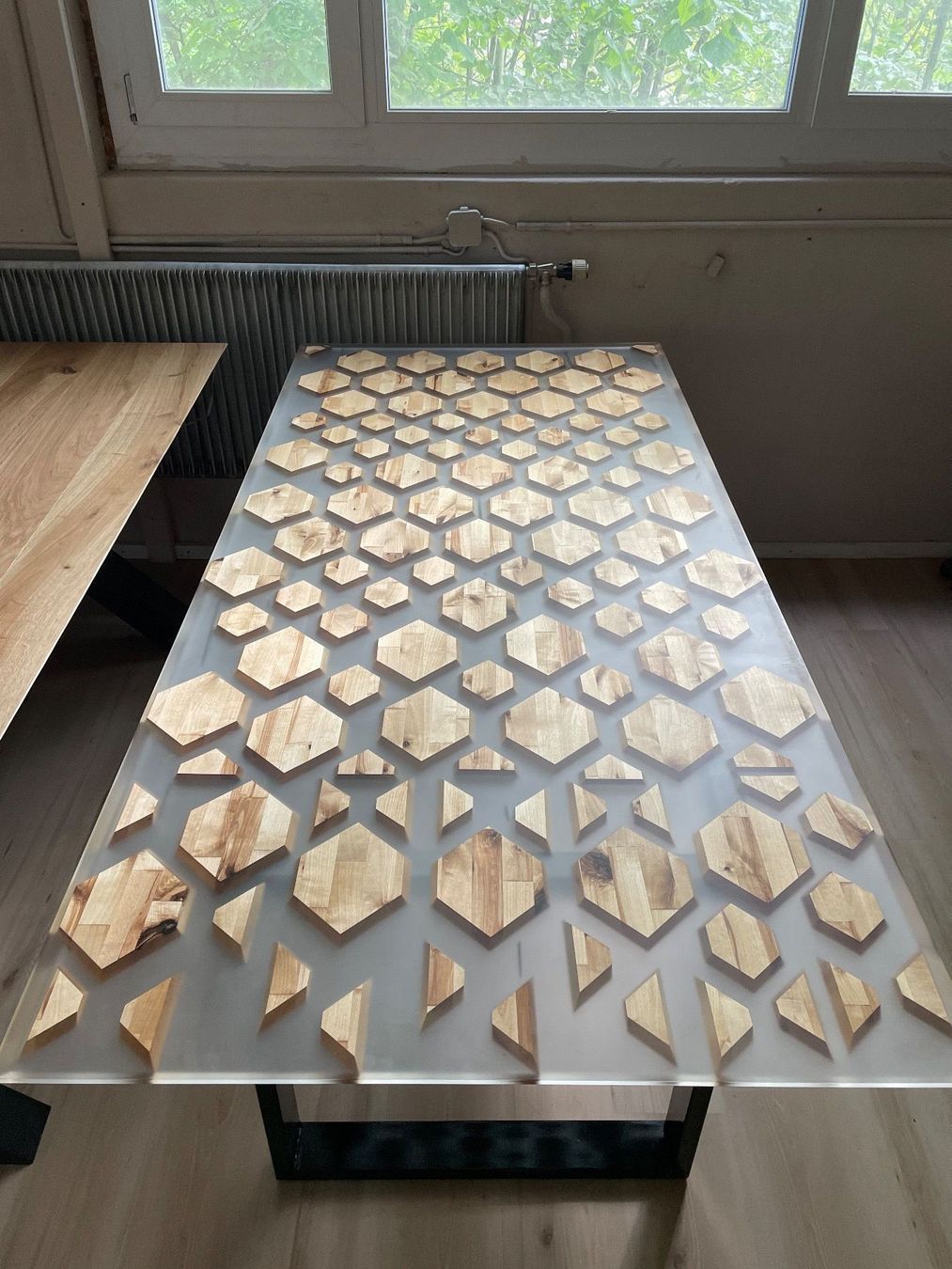 Tables: Esstisch Epoxy – Neuf avec emballage d'origine à Bellach par Eymi05 1