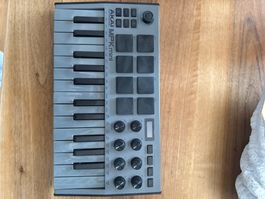 AKAI MPK mini